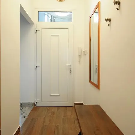 Stylish Apartment *